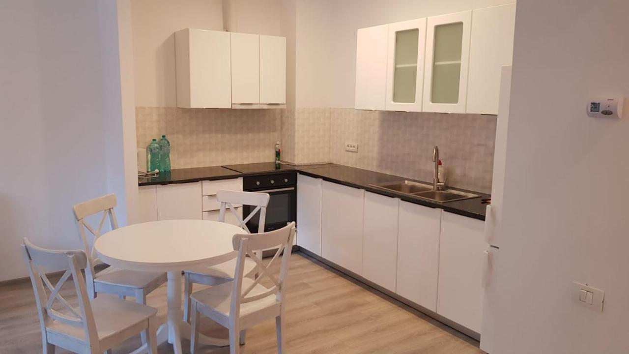 Apartmentsbnb828 Брашов Екстериор снимка